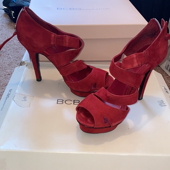 BCBG Kruz Oxblood Red Suede Heels - Picture 4 of 11